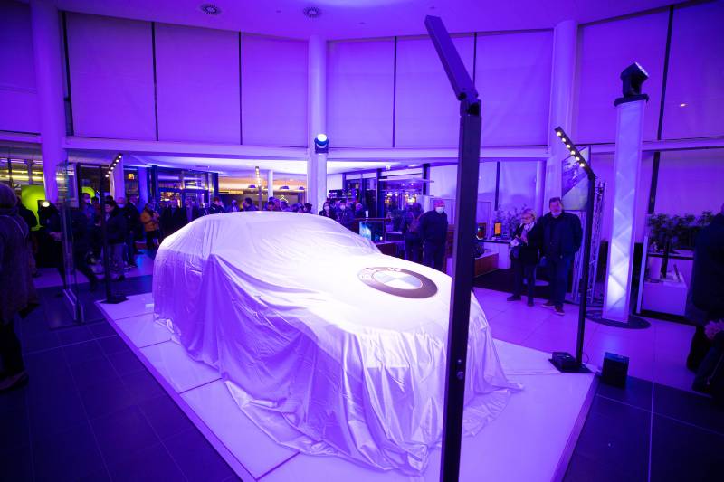 Lumiled 3 et 6; mâts d'éclairage écologique et puissant pour illuminer des événements 